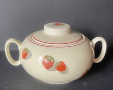 W.S. George Cavitt-Shaw "Shortcake" Pattern Creamer / Gravy Boat, Yellow with Strawberry Motif — listing 2