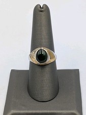 Vintage Men's Two-Tone Signet Ring with Oval Green Cabochon (Jade or Chrysoprase)