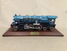 Avon Lionel 1931 #400E Blue Comet Ceramic Locomotive on Wood Base — listing 3