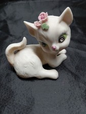 Bisque Porcelain Kitten Figurine on Blossom-Form Dish with Applied Florals Made in Japan — listing 4
