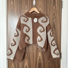 VRG GRL Chunky Hand-Knit Cream & Blue Sweater with Whale/Fish Motif, Size M/L — listing 2