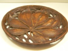 Vintage Syroco Wood Molded Leaf Motif Round Bowl with Reticulated Rim — listing 2
