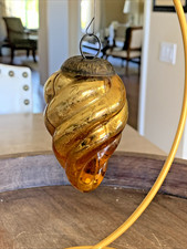 Amber Ribbed Glass Kugel-Style Onion/Spinning-Top Ornament with Embossed Metal Cap — listing 4