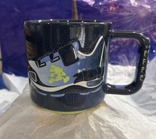 runDisney Holiday Insulated Travel Mug with Red Lid — listing 3