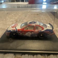 Winner's Circle Mark Martin #5 CARQUEST 51st Daytona 500 Limited Edition Two-Car Set 1:64 — listing 2
