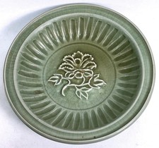 Celadon Glazed Porcelain Molded Peony Dish, Lobed Form — listing 2
