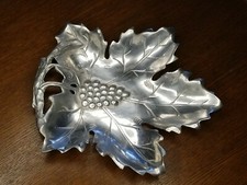 Vintage Cast Aluminum Grape Leaf Serving Tray with Grape Cluster Motif — listing 2