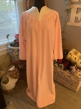 Vintage Vanity Fair Purple Fleece Zip-Front Robe with Pink Contrast Lining, Size 18 — listing 2