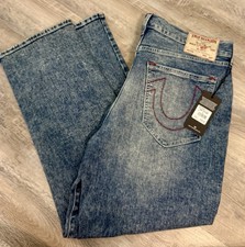 True Religion Men's Red Cargo Shorts, Size 33, Horseshoe Flap Pockets, listing 3