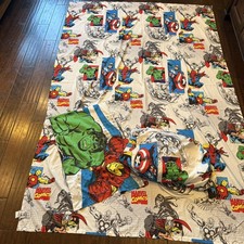Marvel Avengers Full Size Sheet Set (Flat, Fitted, 2 Pillowcases)