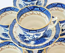 Blue Willow / Real Old Willow Pattern Bowl with Gilt Rim — listing 5