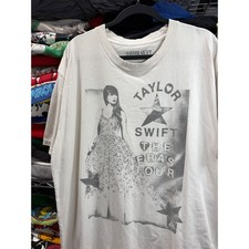 Taylor Swift 1989 Sunglasses Portrait Graphic T-Shirt, Navy Blue — listing 2