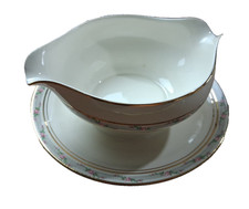 Pope-Gosser China Gravy Boat with Underplate and Platters, Ivory with Gold Band