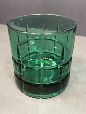 Anchor Hocking Green Uranium Depression Glass Swirl Covered Candy Dish with Pointed Finial, 5 in Tall — listing 4