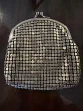 Vintage Black Metal Mesh Coin Purse with Gold Tone Kiss Lock Frame — listing 2