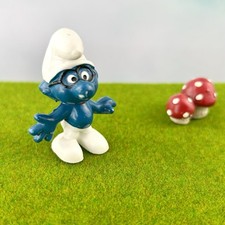 Brainy Smurf Vintage Brains Smurf PVC Figure with Red Book