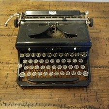 Antique Royal 10 Standard Manual Typewriter, Black with Glass-White Keys, circa 1914-1925 — listing 2