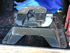 Fifth Wheel Trailer Hitch with Rail Mount Base and Locking Handle — listing 6