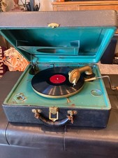 Antique Victor Victrola Upright Phonograph in Mahogany Cabinet with Cabriole Legs — listing 6