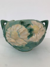 Roseville Pottery Peony Two-Handled Vase in Golden Tan — listing 4
