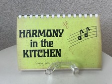 Harmony In The Kitchen: Favorite Recipes of Musical Celebrities (The Musicians Cookbook) — listing 5