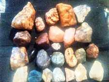 Mixed Lot of Tumbled and Rough Stones/Crystals in Plastic Container — listing 2
