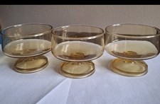Vintage Amber Glass Small Berry / Dessert Bowl with Scalloped Rim and Star Burst Base — listing 2