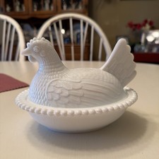 Indiana Glass Milk Glass Hen on Nest Covered Dishes (Pair) — listing 4