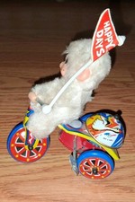 Vintage MTU Wind-Up Tin Litho Girl on Tricycle Toy, Made in Korea — listing 6