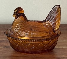 Rosso by Wilkerson glass hen nest Miniature Teal Glass Nesting Hen on Basket, 3.5 inch Covered Dish — listing 2