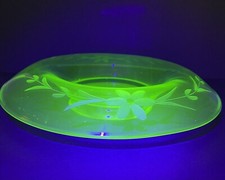 Art Deco Green Frosted Uranium Glass Console Bowl with Draped Ribbed Design — listing 5