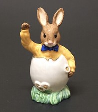 Royal Doulton Bunnykins 'Gentleman' Figurine in Suit Holding Top Hat — listing 6