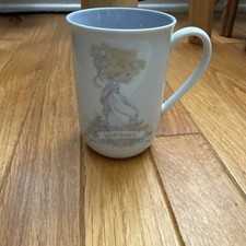 Precious Moments Ceramic Mug with Heart-Shaped Handle, Girl with Heart Garland — listing 6