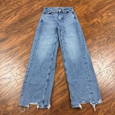 Wide-Leg Medium Wash Denim Jeans with Angled Yoke Detail — listing 4