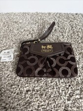 Coach Madison Op Art Sateen Large Wristlet in Pink