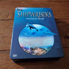 Underwater Shipwreck Scene Collector Plate in Porthole Frame — listing 5