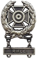 US Army Marksman Qualification Badge with Rifle Bar