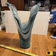 Art Glass Handkerchief Bowl with Green and Blue Swirl Marbling — listing 2