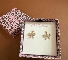 Betsey Johnson Style Polka Dot Satchel with Oversized Blue Bow and Floral Appliqué Guitar Strap — listing 2