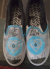 Hand-Painted Music-Themed Slip-On Canvas Sneakers with Illustrated Girls and Quotes Women's US 8-9