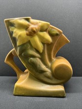 Roseville Pottery Clematis Fan Vase in Gold/Brown