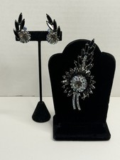 Vintage Rhinestone Necklace with Black Navette and Clear Round Stones