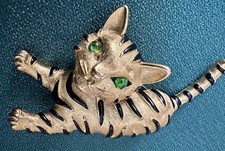 Trifari Figural Tiger Head Brooch with Red Rhinestone Eyes — listing 2
