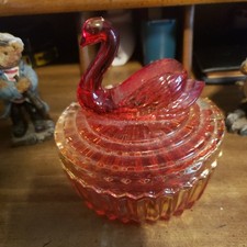 Jeannette Glass Amberina Swan Covered Powder Jar / Trinket Box