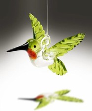 Green Glass Hummingbird Figurine with Wings Spread — listing 2