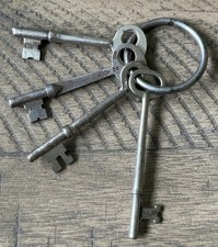 Lot of Antique/Vintage Skeleton Keys (approx. 17 pieces, mixed bit & barrel keys) — listing 4
