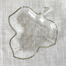 Vintage Pressed Glass Leaf-Pattern Serving Plate with Sawtooth Rim — listing 3