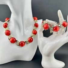 Vintage 1950s Pink Moonglow Thermoset Lucite Choker Necklace with Gold-Tone Links — listing 2
