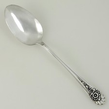 Rogers Silver Plated Soup Spoon, Ornate Beaded & Foliate Handle, Monogrammed 'W', 9 inch — listing 3