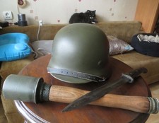 German WWII-Style M35/M40 Stahlhelm Steel Helmet with Heer Eagle Decal (Likely Restored/Refinished) — listing 5
